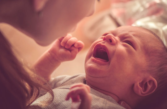 Letting babies “cry it out” does not affect behaviour in later life, reports study